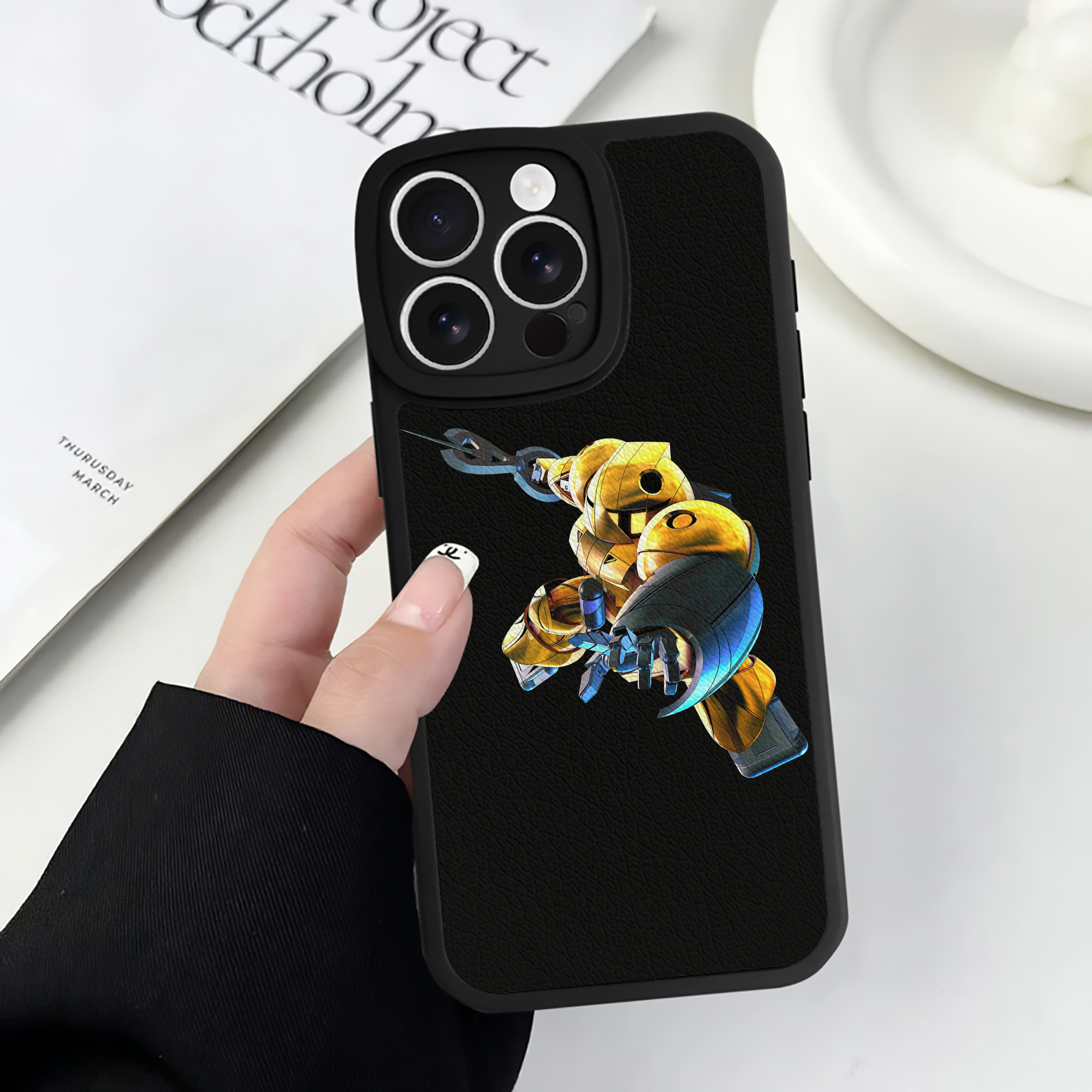 （画像用） 機動戦士ガンダム Mobile Suit Gundam 【iPhone 16シリーズ対応】シリコンスマホケース（レザー調） 材質：シリコン